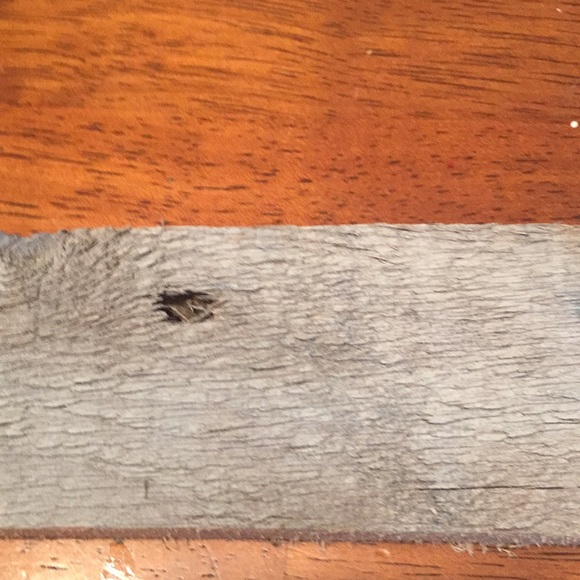 Hand Crafted-Wall mounted hook rail - Picture 2 of 8